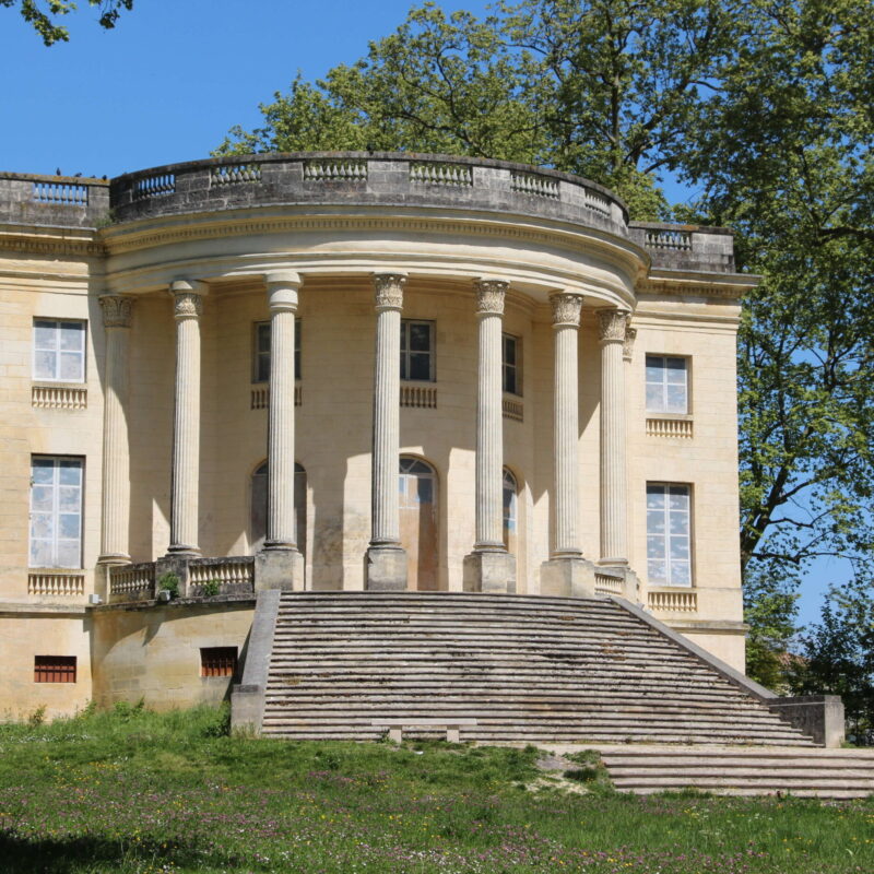 maison carrée à Arlac