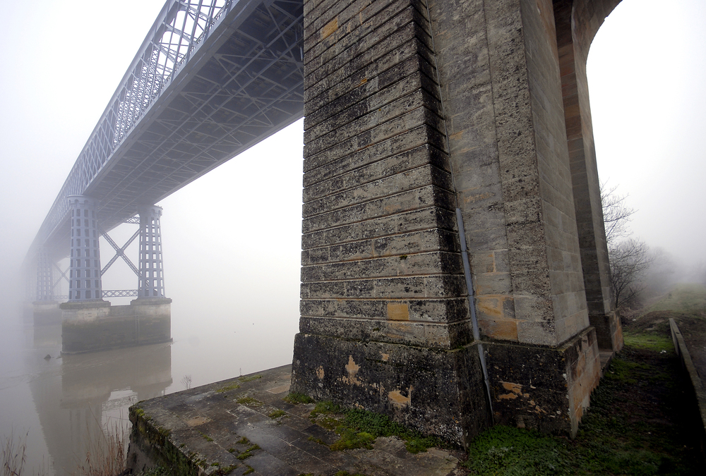 Passerelle Eiffel Garonne